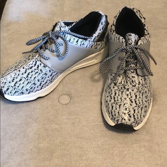 madden girl tennis shoes